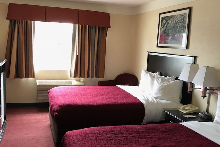 Room 15 of 107