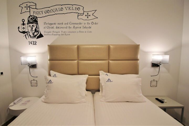 Room 26 of 53