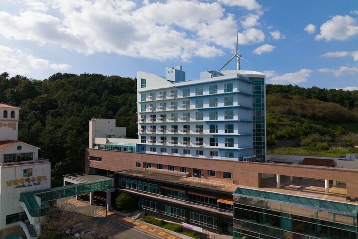Hotel 58 of 58