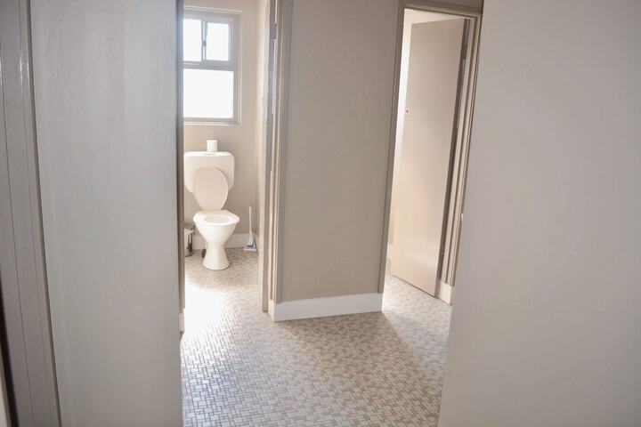 Room 43 of 62