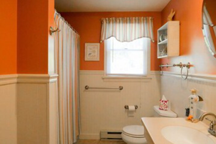 Room 4 of 15