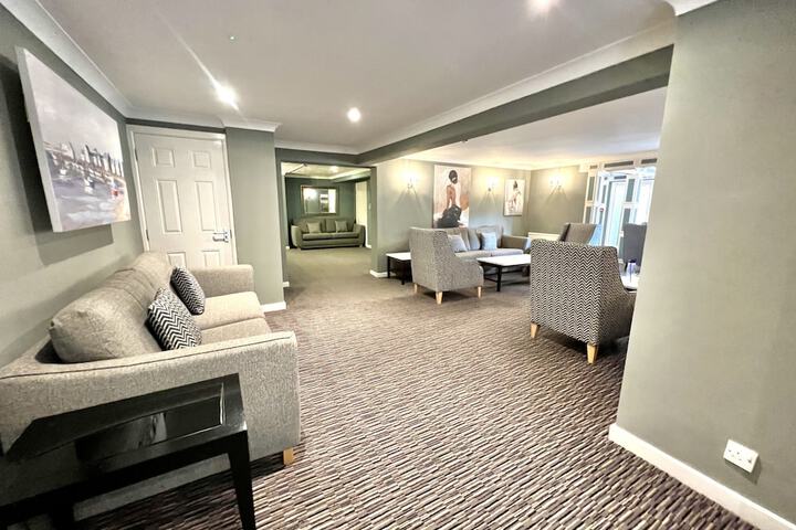 Lounge 89 of 116