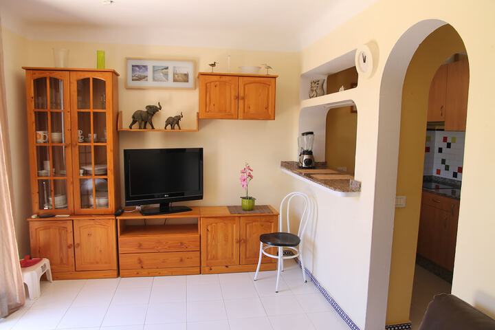 Room 9 of 18