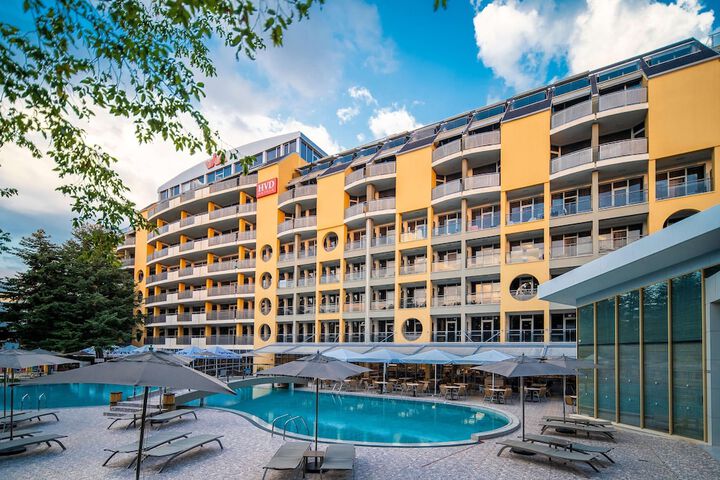 Pool Hotel