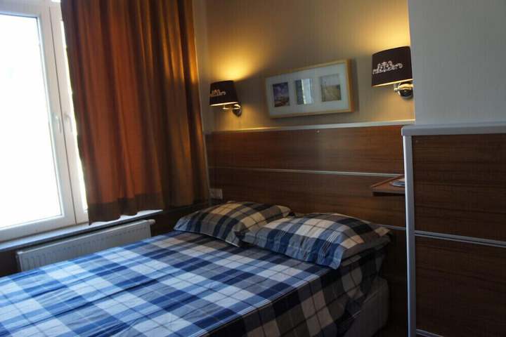Room 16 of 25