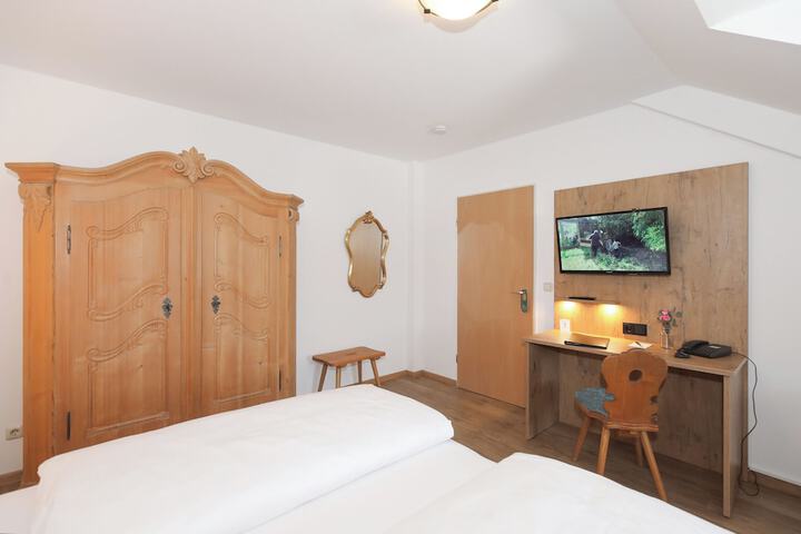 Room 42 of 116