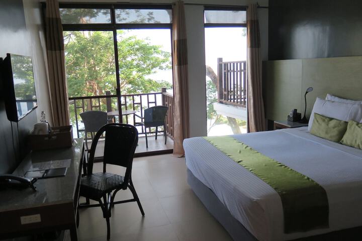 Room 7 of 36