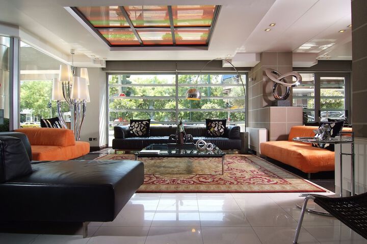 Guest Lobby
