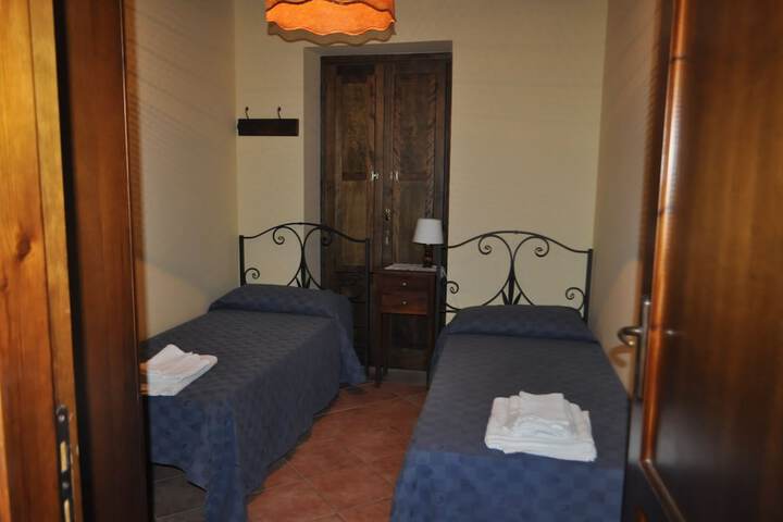 Room 18 of 50