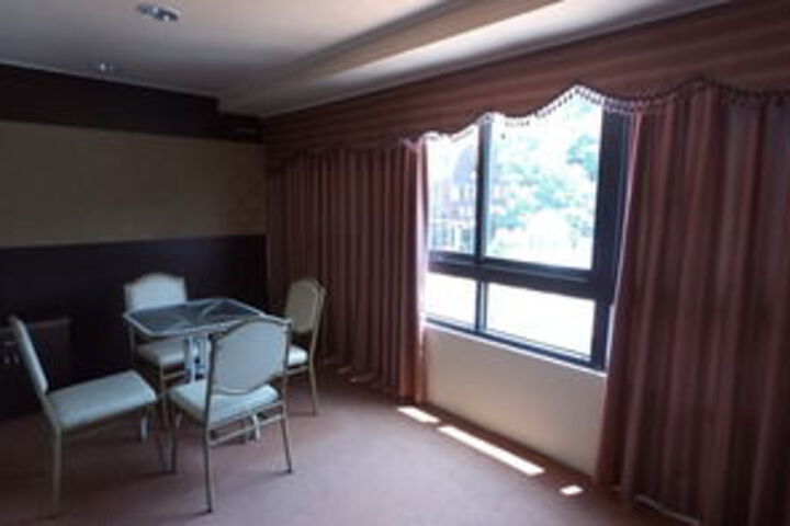 Room 16 of 47