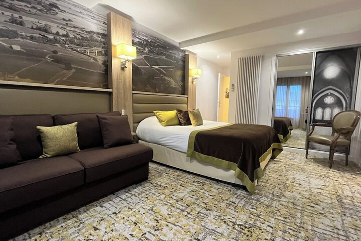 Room 34 of 55