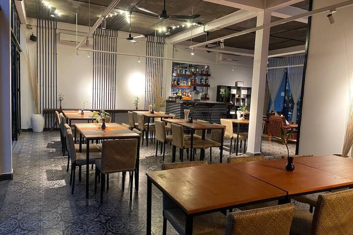 Dining 60 of 131