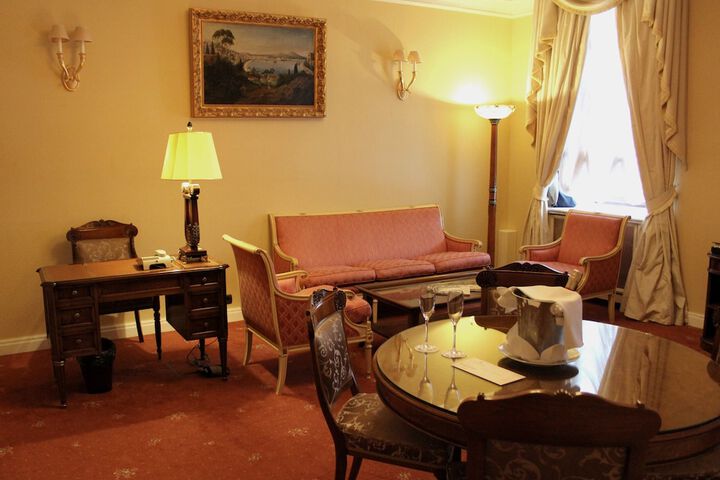 Room 43 of 137