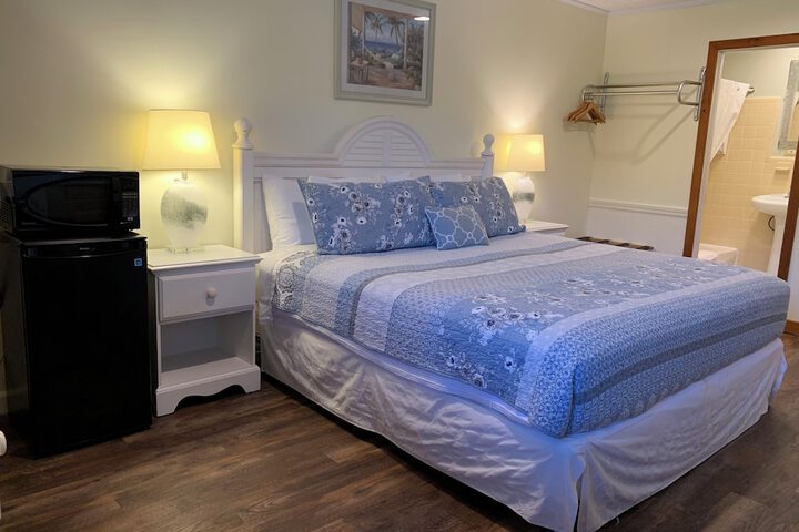 Room 4 of 54