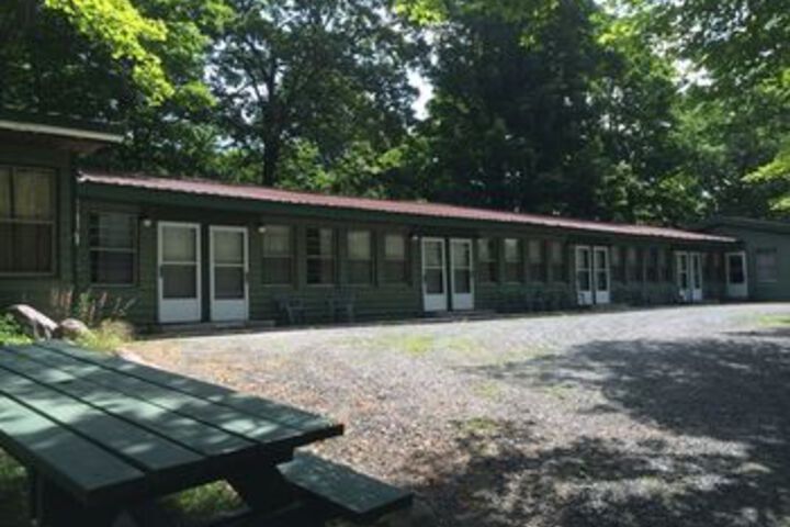 Tunnel Lake Trading Post & Motel