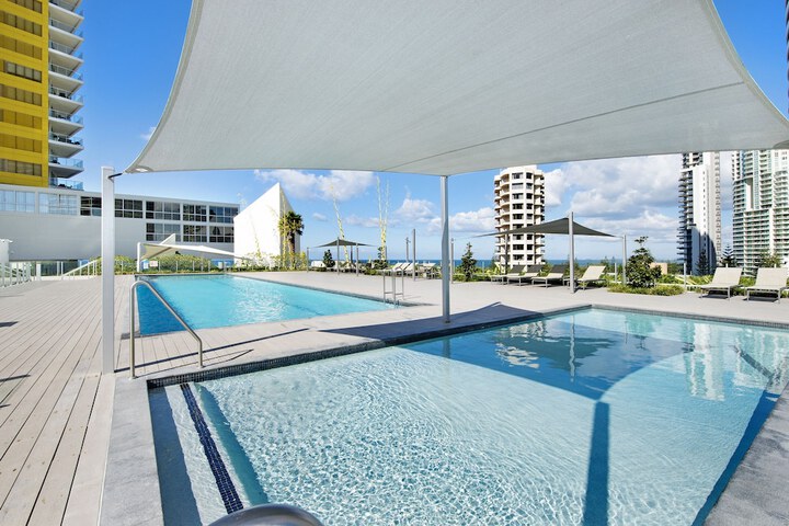 Pool 142 of 174