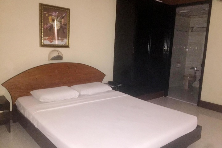 Room 22 of 44