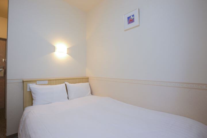 Room 10 of 35