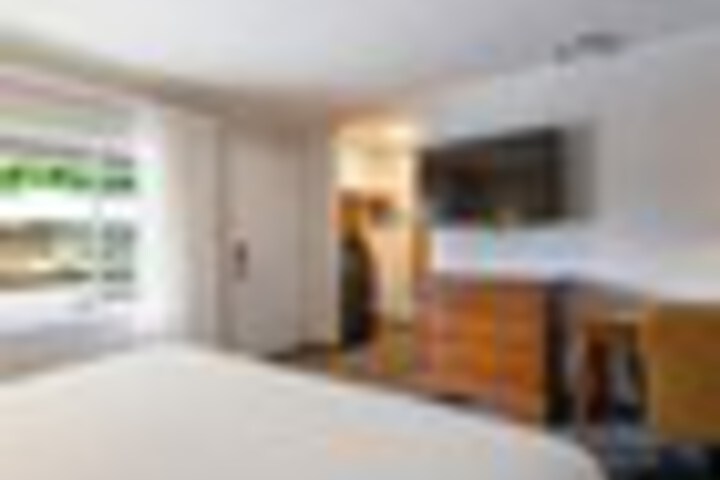 Room 203 of 549