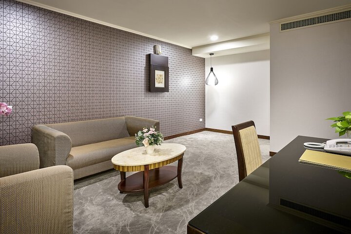 Room 40 of 79
