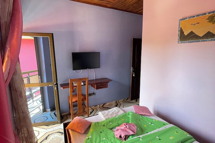 Room 50 of 118