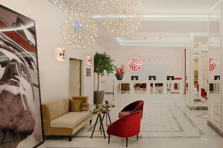 Guest Lobby