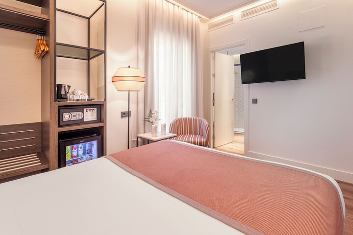 Room 4 of 53