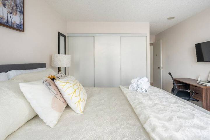 Room 2 of 34