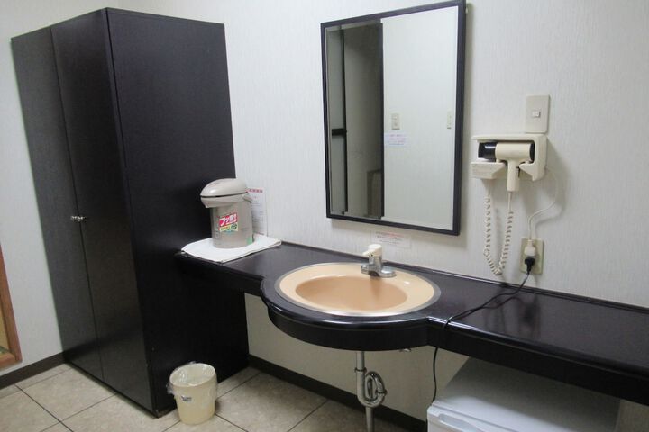Room 10 of 51