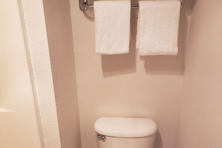 Room 48 of 65