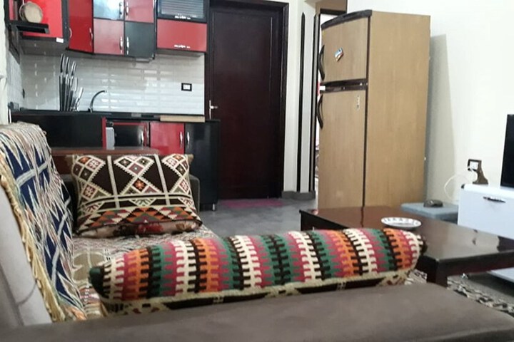 Room 28 of 83