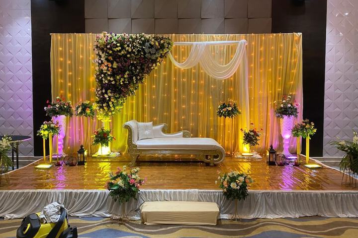 Ballroom/Hall 59 of 87