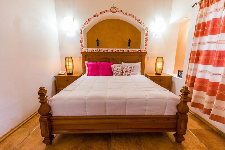 Room 3 of 40