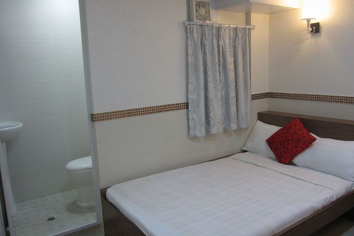 Room 8 of 52