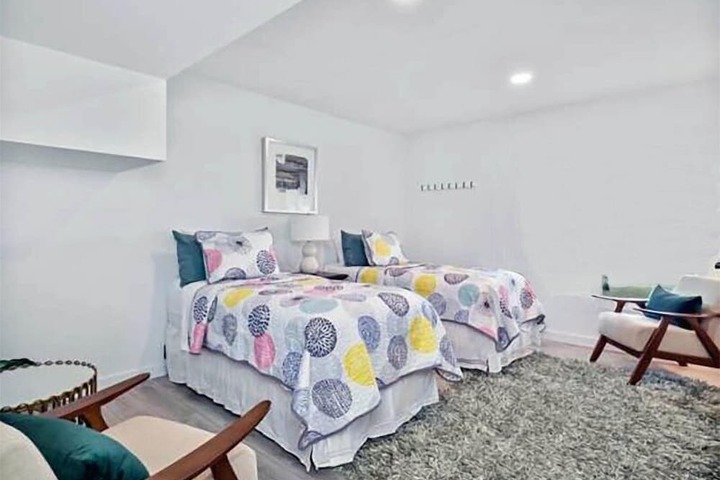 Room 21 of 66