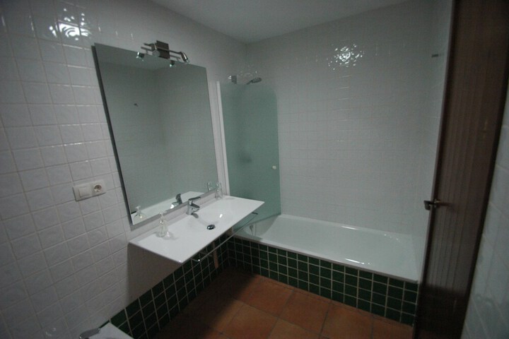 Room 19 of 35
