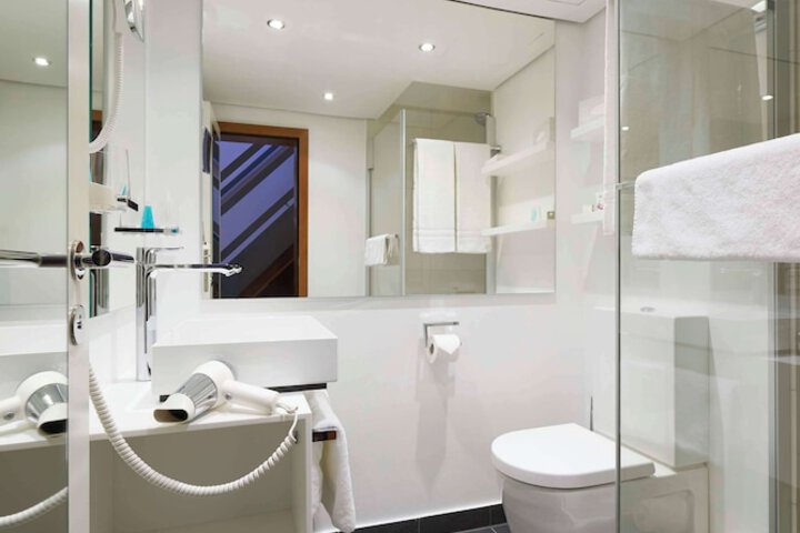 Clean Restrooms