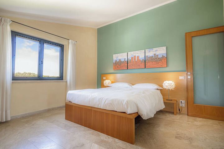 Room 9 of 46