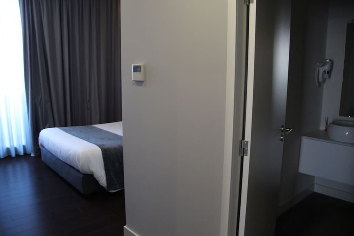Room 7 of 36
