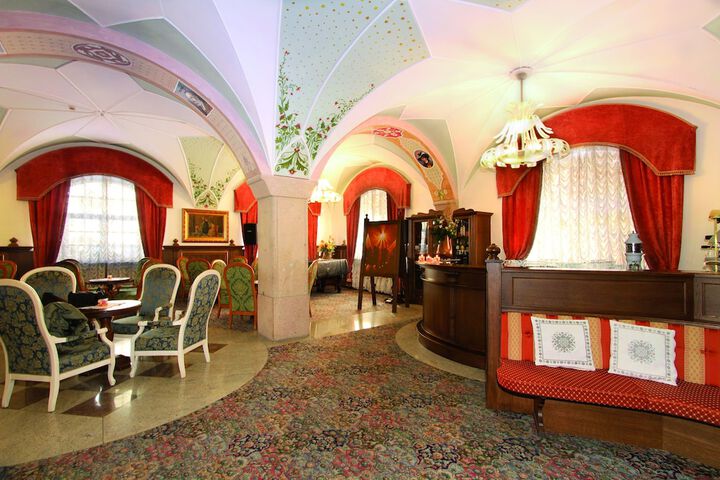 Guest Lobby