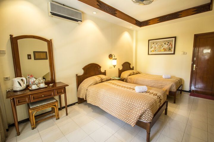 Room 6 of 43