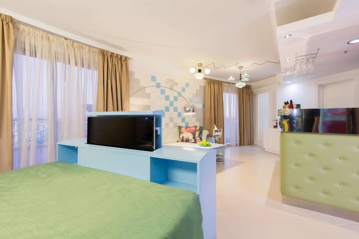 Room 27 of 144