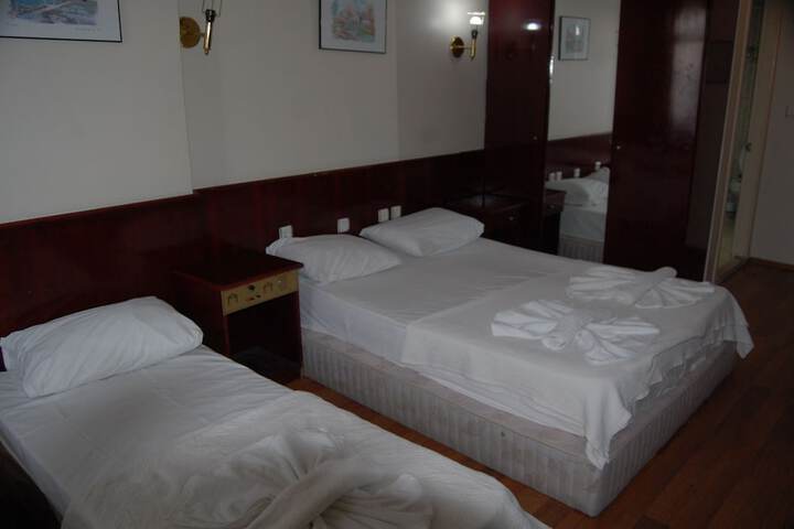 Room 12 of 66