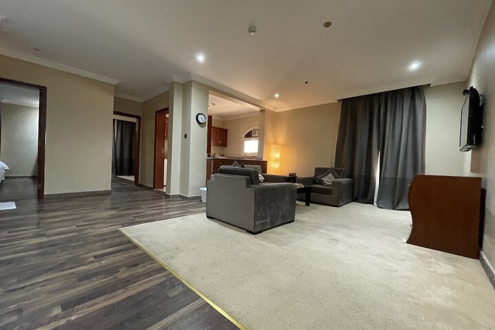 Room 19 of 34