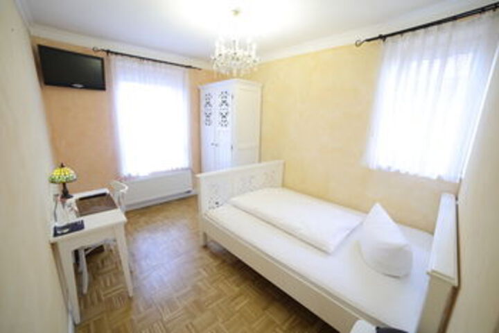 Room 22 of 51