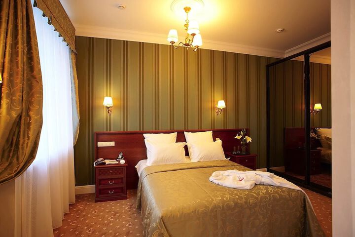 Room 10 of 55