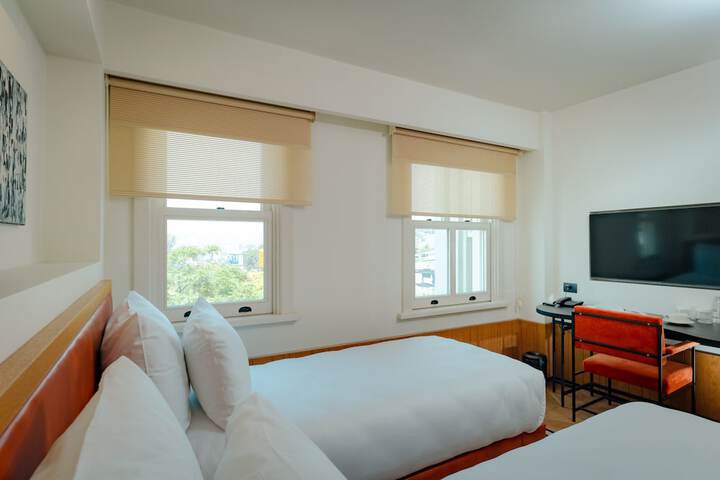 Room 41 of 113