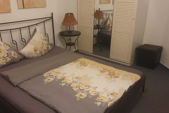 Room 17 of 33