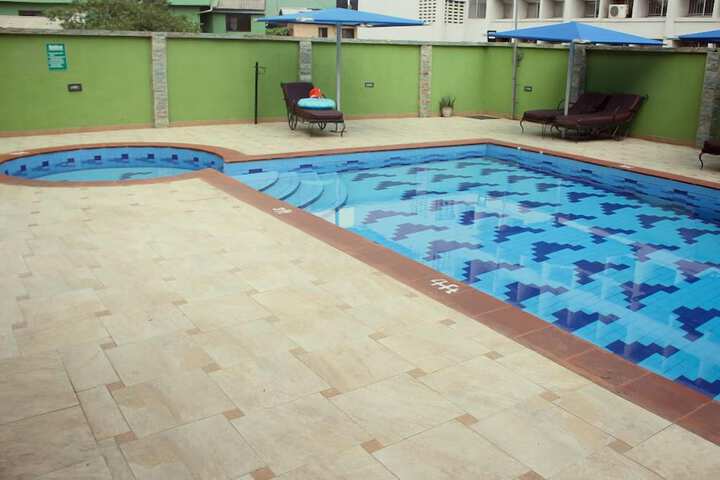 Pool 24 of 36