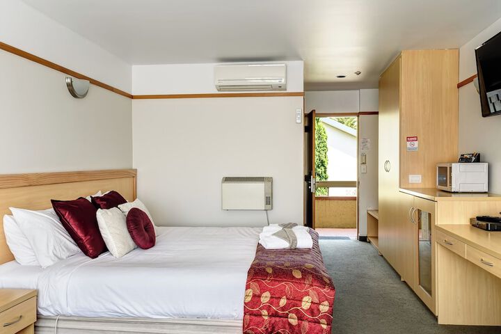 Room 25 of 86